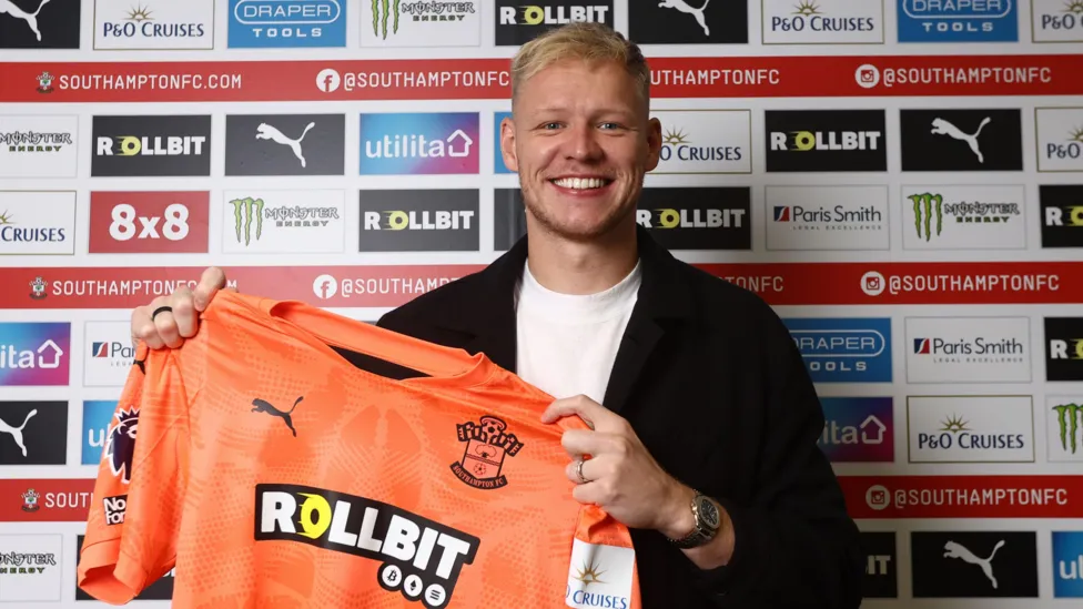 Southampton sign Arsenal keeper Ramsdale for £25m