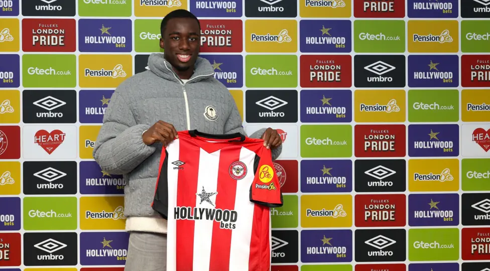 Fiorentina defender Kayode joins Brentford on loan