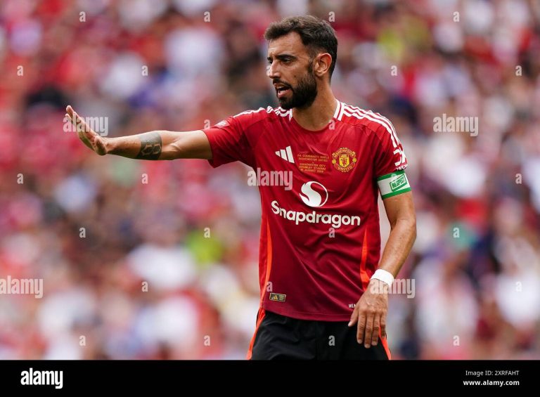 manchester-uniteds-bruno-fernandes-during-the-fa-community-shield-match-at-wembley-stadium-london-picture-date-saturday-august-10-2024-2XRFAHT