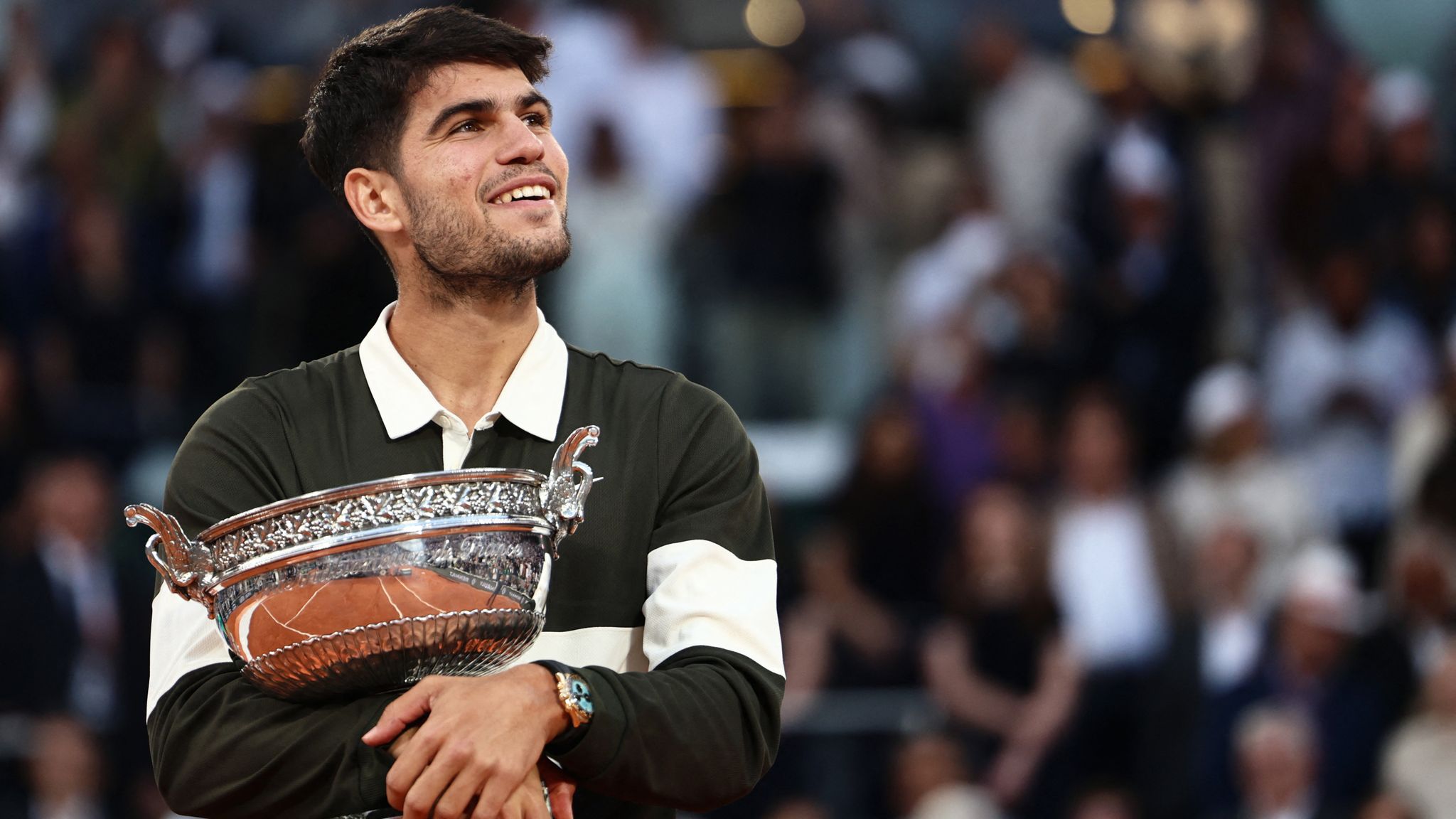 Carlos Alcaraz defeats Jannik Sinner in an epic Roland-Garros final for a historic win