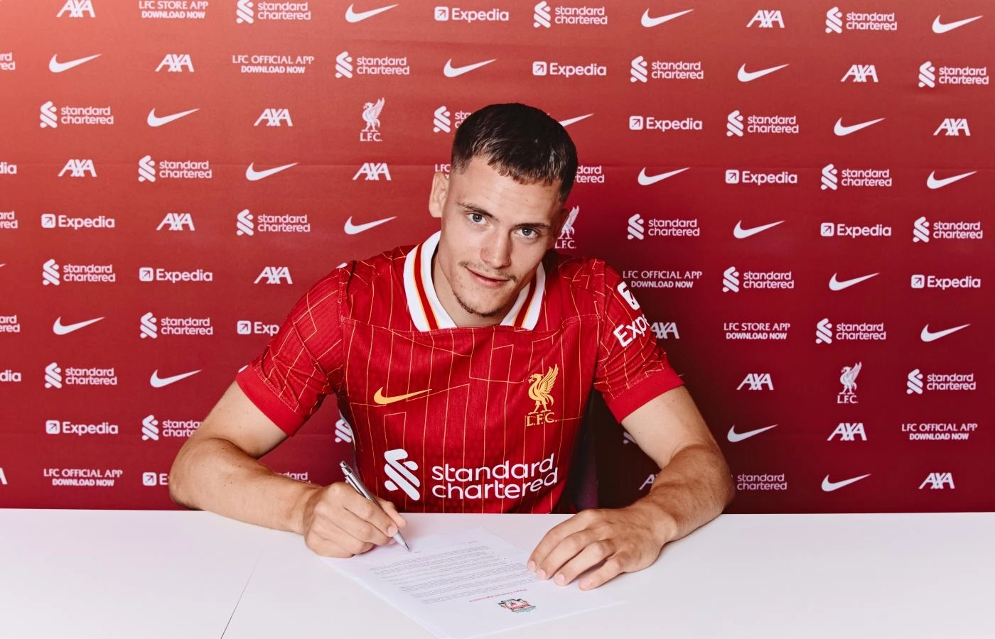 Liverpool sign Florian Wirtz for £100m club record