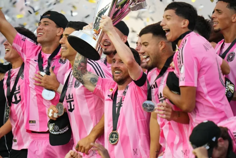 AFP__20251206__2250409229__v1__MidRes__InterMiamiCfVVancouverWhitecapsFcAudi2025MlsC